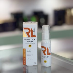 کرم ضد آفتاب بی‌رنگ صورت ری لاکو SPF 50 مدل Vitamin E ‌محافظ UVA،UVB مناسب برای انواع پوست‌ حجم 50 میلی‌لیتر